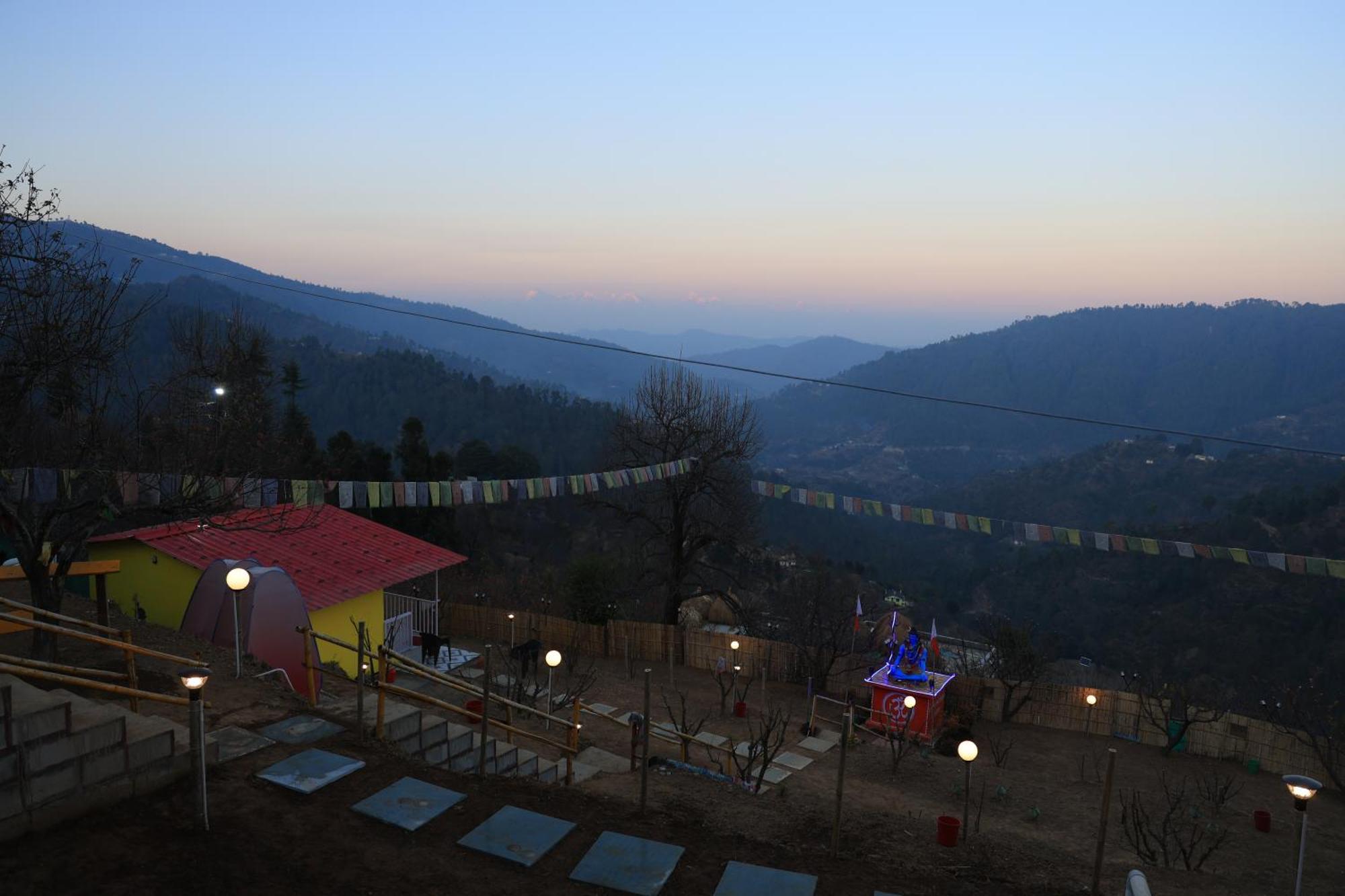 The Pahadi Nest Mukteshwar Hotel Exterior photo